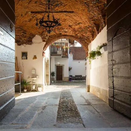 Loft Maison 1706 Lago Orta Apartment *